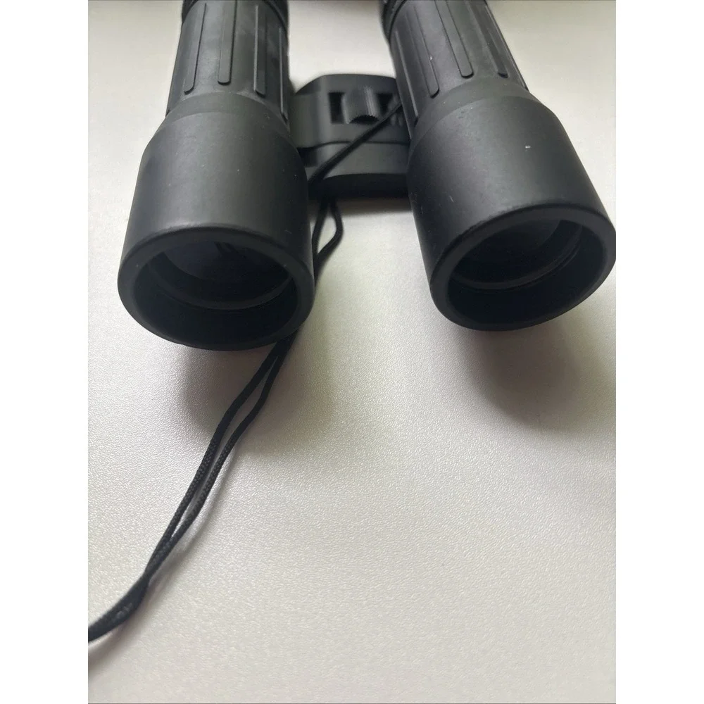Bushnell 16x32 Collapsible Binoculars 13-1632 (188ft at 1000 yds)